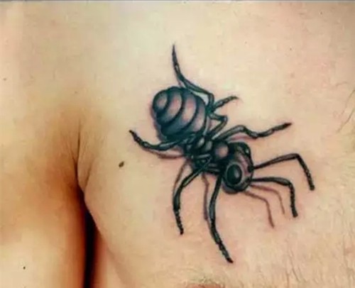 效果逼真的昆虫纹身