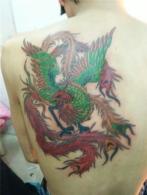 手臂纹身  腿部纹身  胸部纹身  绣艺馆纹身