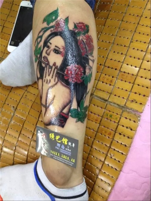 手臂纹身  腿部纹身  胸部纹身  绣艺馆纹身