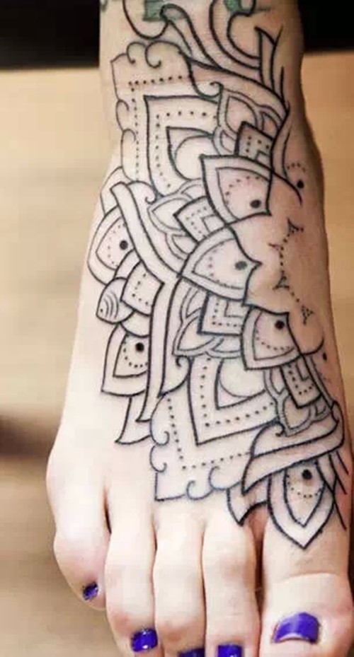 不一样的脚背纹身