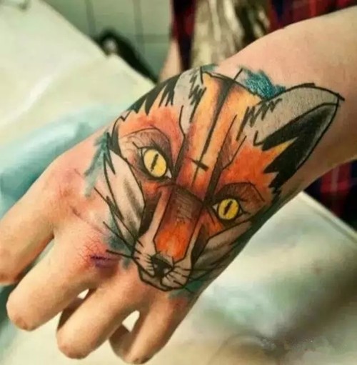 漂亮的狐狸纹身