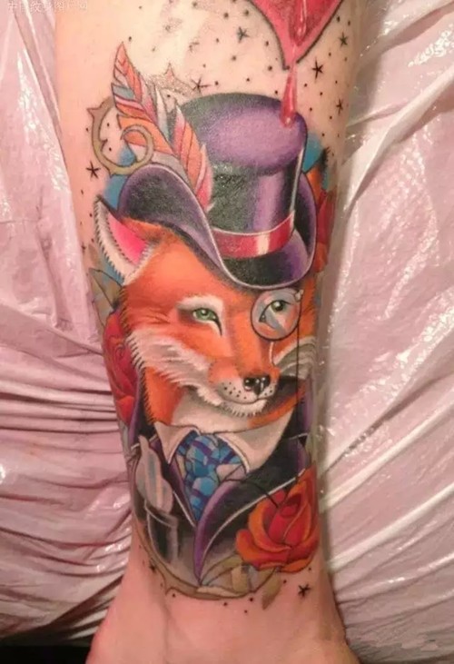 好看的腿部狐狸纹身