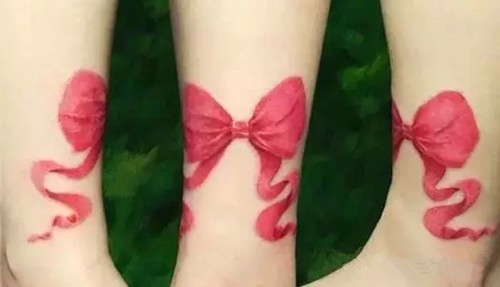 女生最爱的蝴蝶结纹身