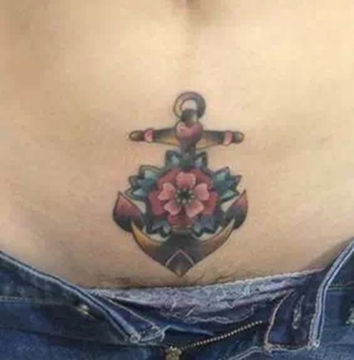 船锚与花  力量与柔美