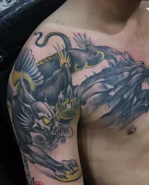 男士经典貔貅纹身