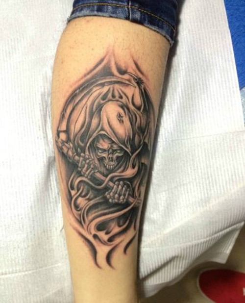 腿部另类死亡之神纹身