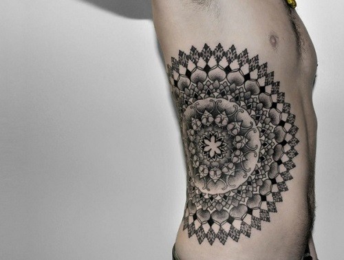 “灵性几何”纹身艺术来自以色列艺术家哈伊姆