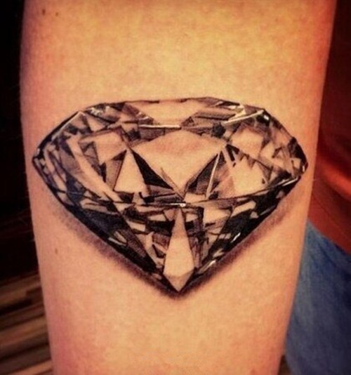 分享一组超闪的大钻石纹身