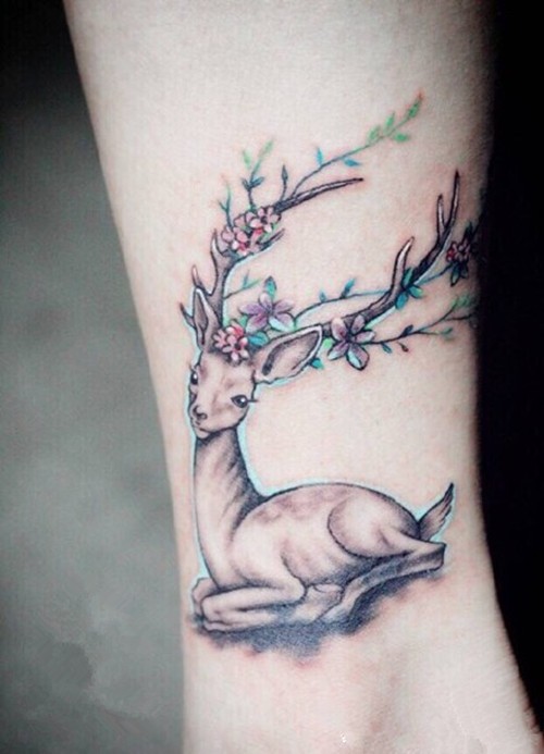 森林系个性小鹿纹身