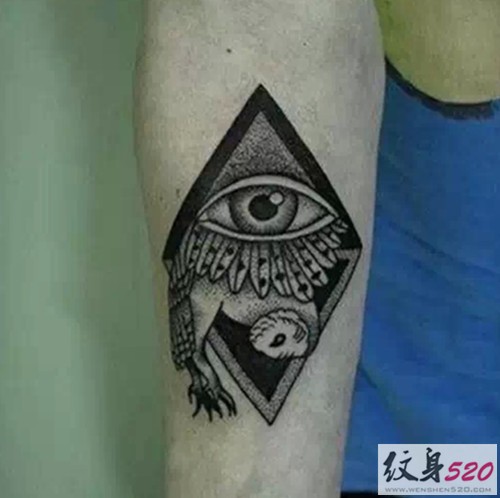 黑白上帝之眼纹身