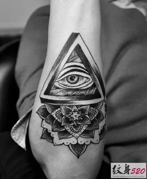 黑白上帝之眼纹身