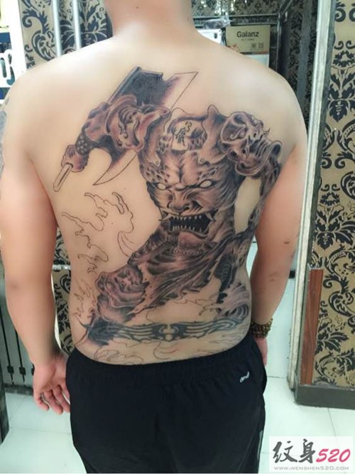 男士满背战神刑天纹身