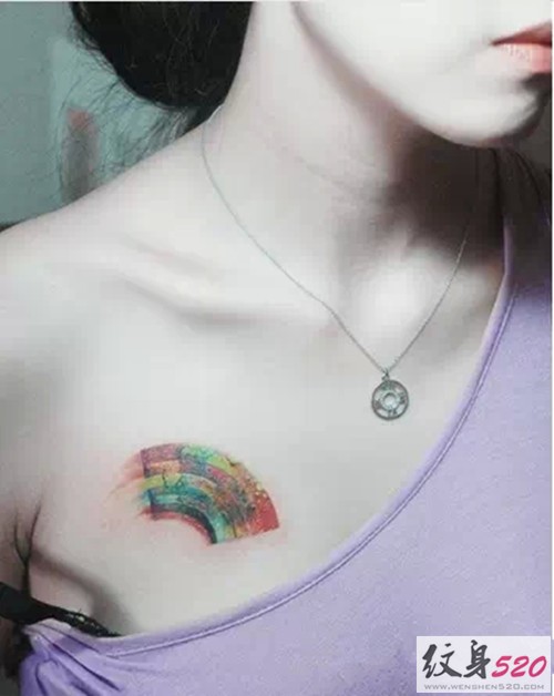 适合女生的小巧彩虹纹身图案大全