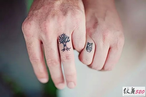 此生不换的情侣手指纹身