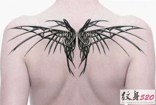 时尚特色的翅膀纹身效果图