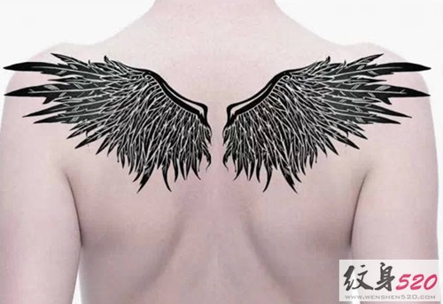 时尚特色的翅膀纹身效果图