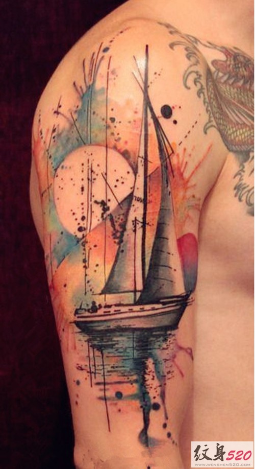 超棒的泼墨帆船纹身图案