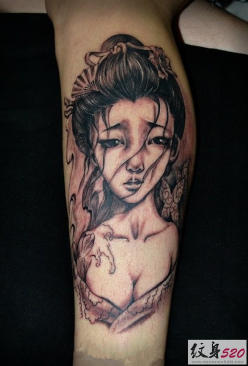 手臂传统艺妓纹身图案