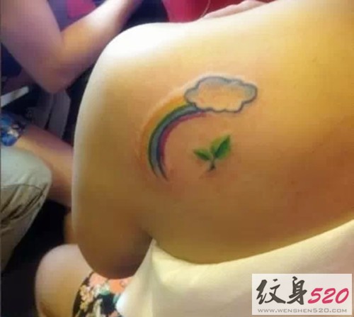 超浪漫的彩虹纹身