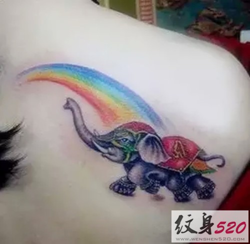 超浪漫的彩虹纹身