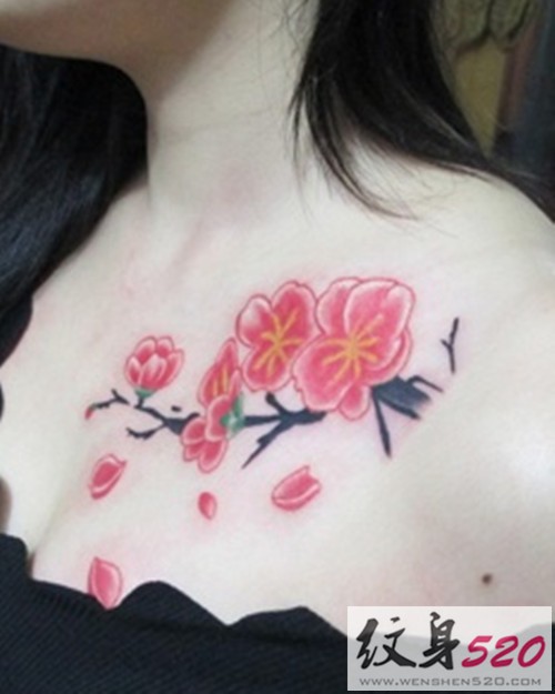 粉嫩唯美的桃花纹身图案