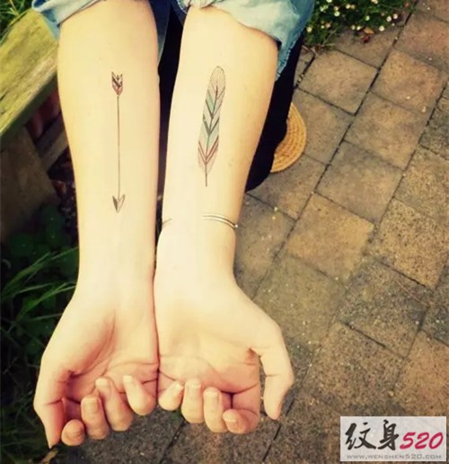 爱意满满的闺蜜纹身