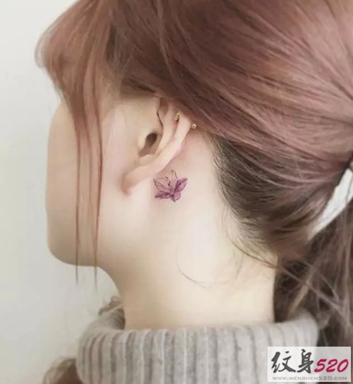 耳后韩式小清新纹身