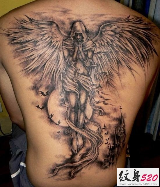 后背天使图案纹身