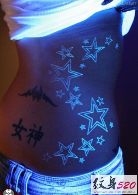 炫酷个性的荧光纹身
