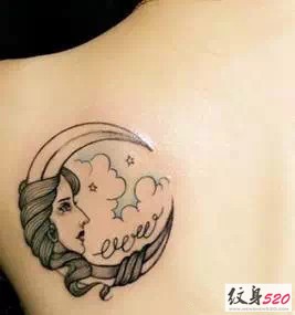 女生喜欢的一组月亮图案纹身