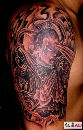 手臂大臂上个性霸气的二郎神杨戬纹身图案
