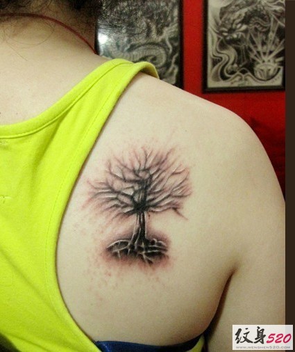 超有意境的生命之树纹身
