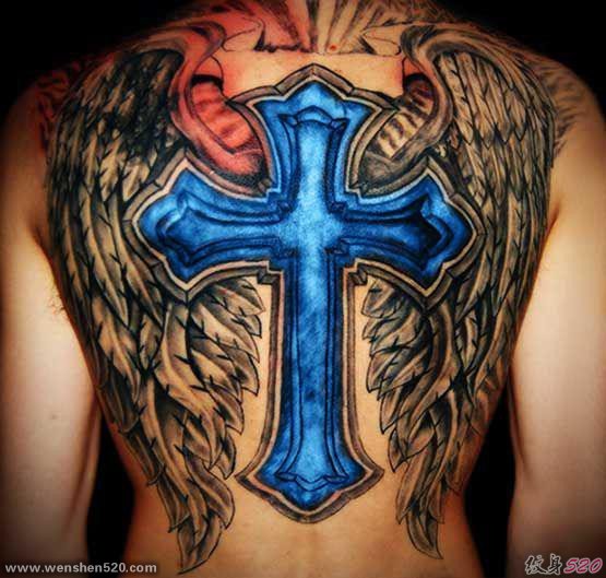 男人喜欢的十字架纹身图案