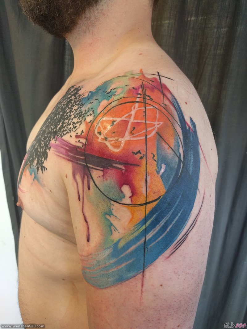 抽象的树/水纹身图案