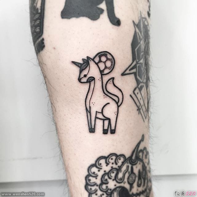 女生们一定会喜欢的20款可爱的小动物纹身
