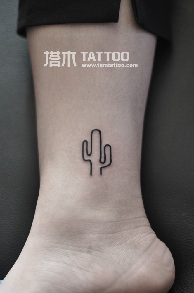 仙人掌纹身图案脚踝纹身