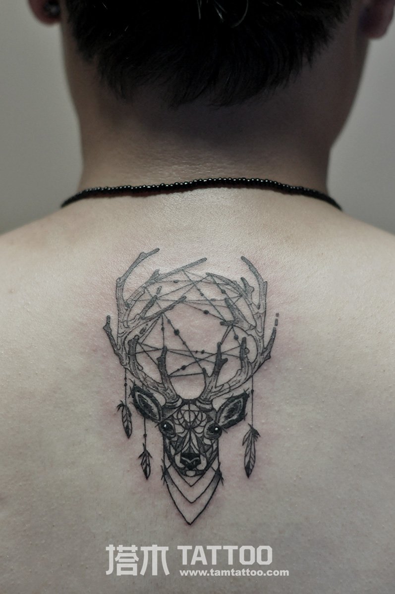 鹿头纹身图案-塔木纹身