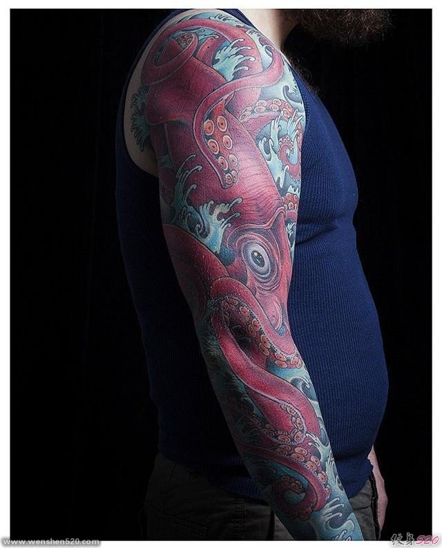 男性帅气的花臂膀纹身图案