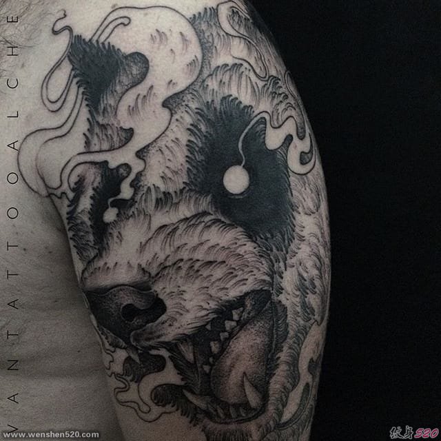 让人有点迷惑的黑色点刺纹身图案来自Dmitriy Divin