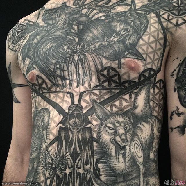让人有点迷惑的黑色点刺纹身图案来自Dmitriy Divin