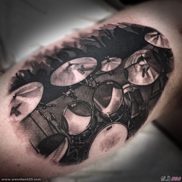 多款黑灰色纹身图案来自纹身师杰夸尔斯