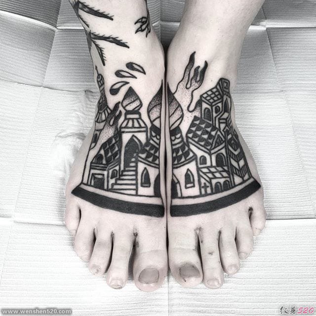 黑色点刺纹身图案作品来自罗素