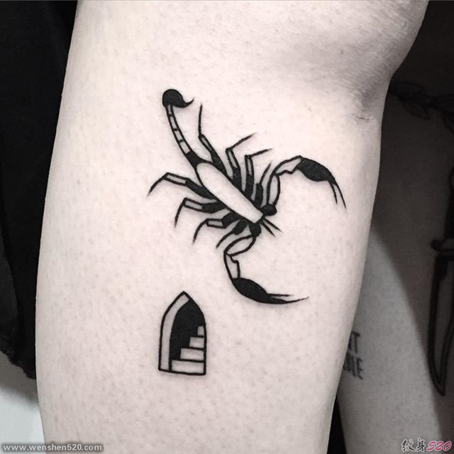 黑色点刺纹身图案作品来自罗素