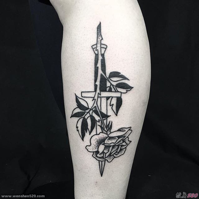 黑色点刺纹身图案作品来自罗素