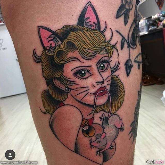 活跃的猫女纹身图案