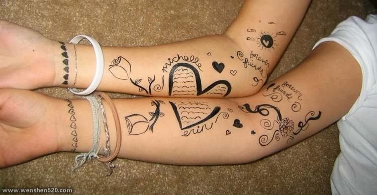 好友情侣恋人之间一致的可爱纹身图案