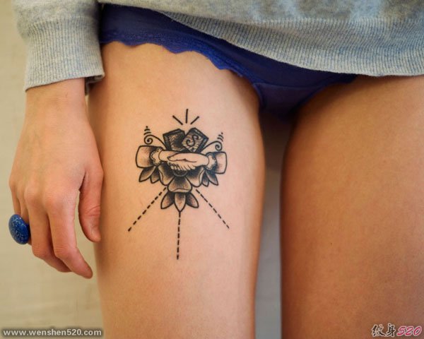 女性性感的大腿部纹身图案
