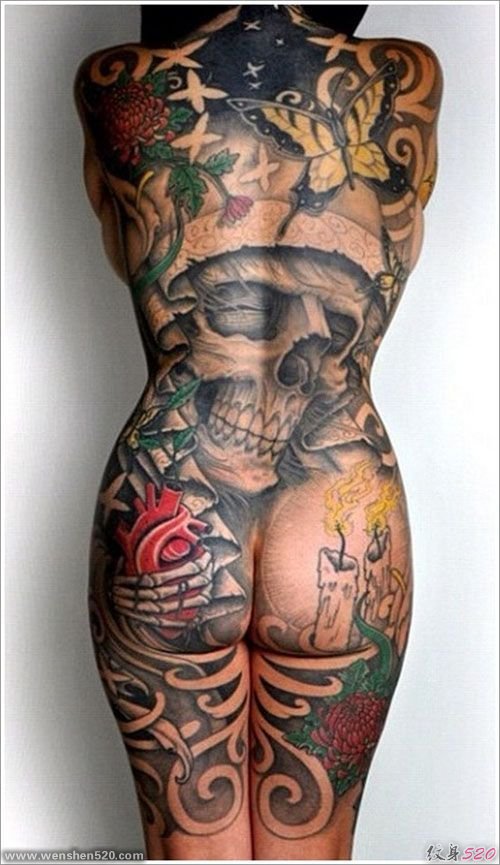 女子满背大面积骷髅纹身图案