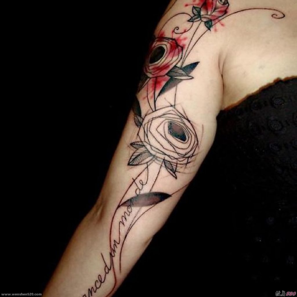 漂亮的女性花臂纹身图案