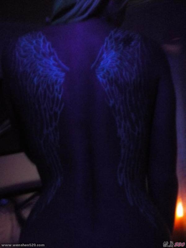 帅气的隐形的翅膀荧光鸽子血隐形纹身图案